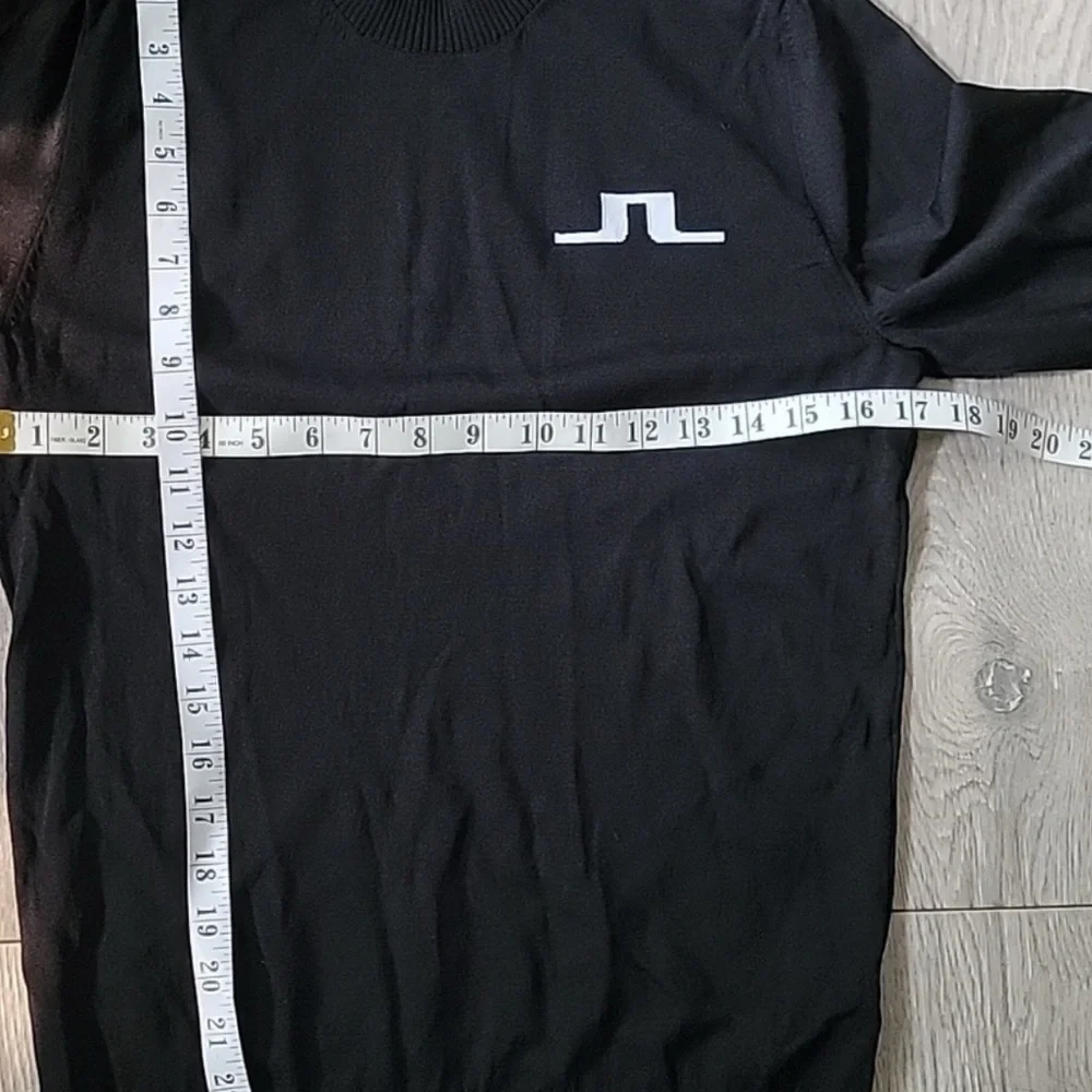 J.Lindeberg Men's Black Crewneck Sweater - Picture 4 of 4